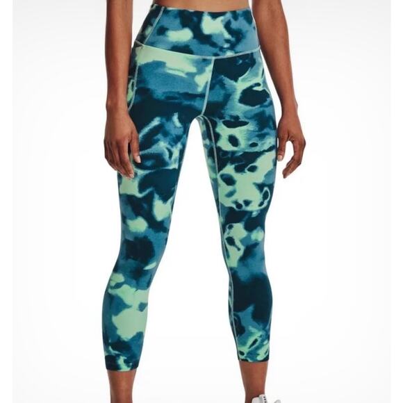 Under Armour Sz L Fitted Capri's Blue Green | GUC - Picture 1 of 7